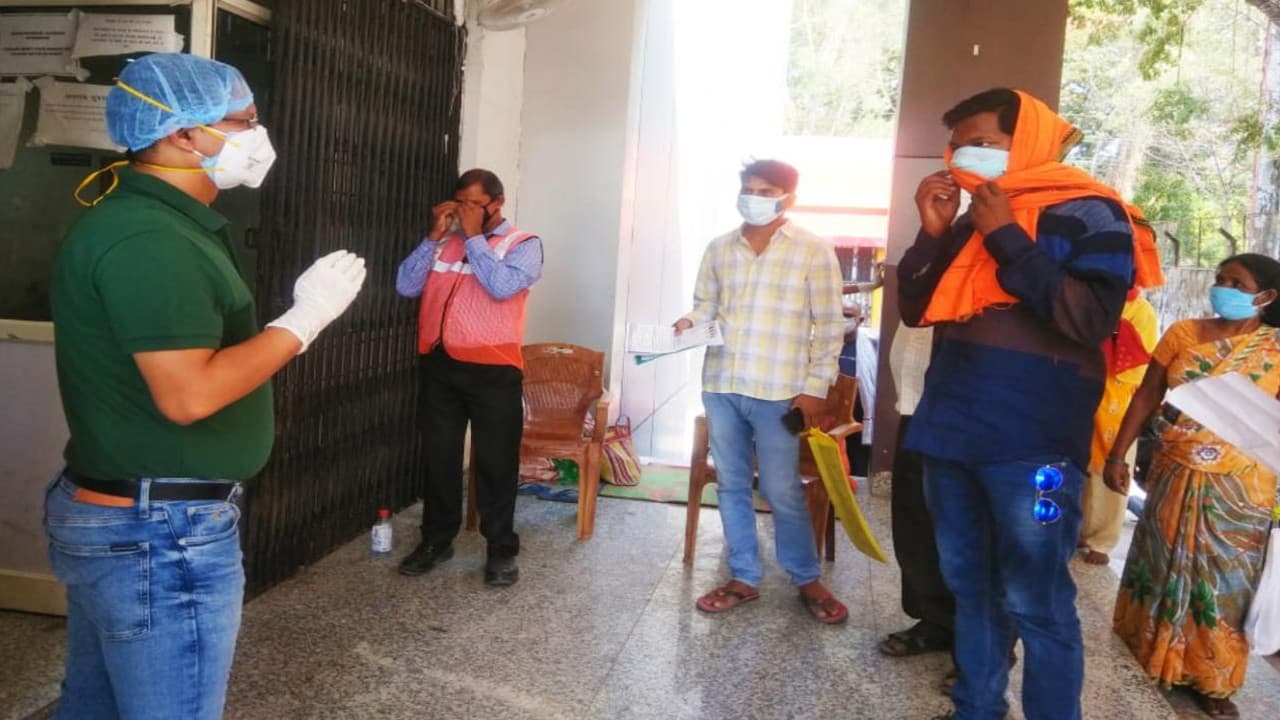 Coronavirus in Jharkhand : धनबाद के SNMMCH में शुरू होगा 150 बेड का नया कोविड वार्ड, डीसी ने संभाली बेड मैनेजमेंट की कमान