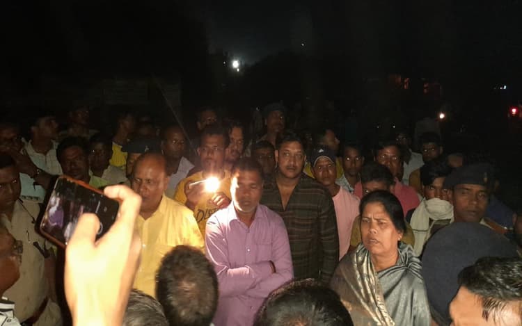 Jharkhand News: धनबाद में तेज रफ्तार गैस टैंकर ने तीन वाहनों में मारी टक्कर, स्कूटी सवार की मौत, 4 घायल