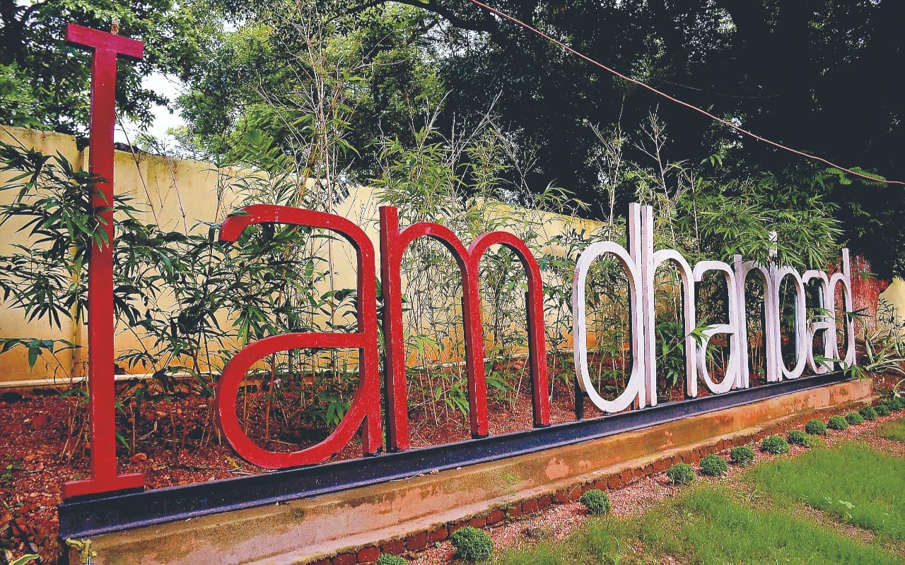 धनबाद पुलिस ने लिया निर्णय, सड़कों पर की रफ ड्राइविंग की तो चुकाना पड़ेगा भारी जुर्माना, जेल भी जायेंगे