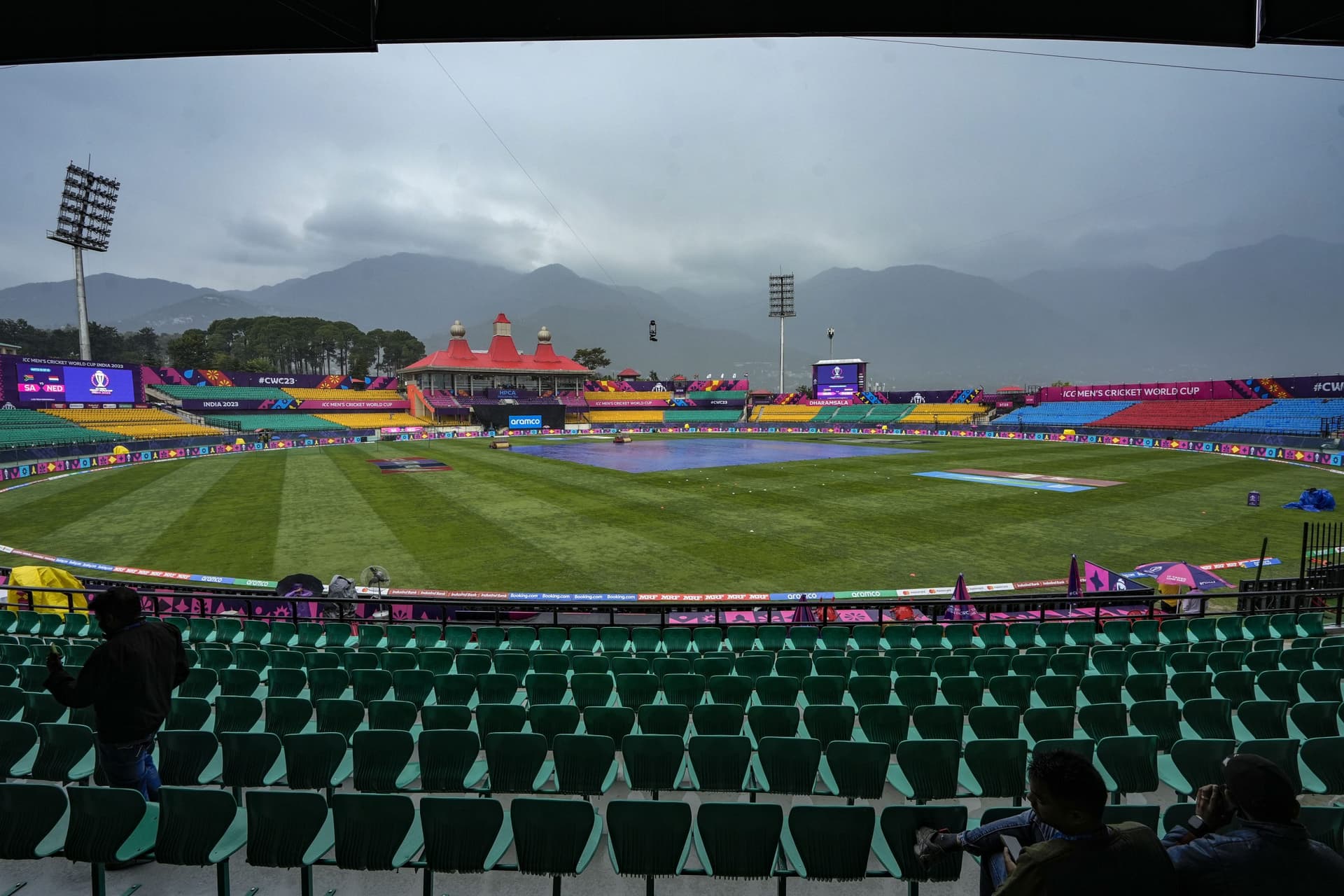 Weather: धर्मशाला में झमाझम, दो घंटे देर से शुरू हुआ दक्षिण अफ्रीका-नीदरलैंड मैच
