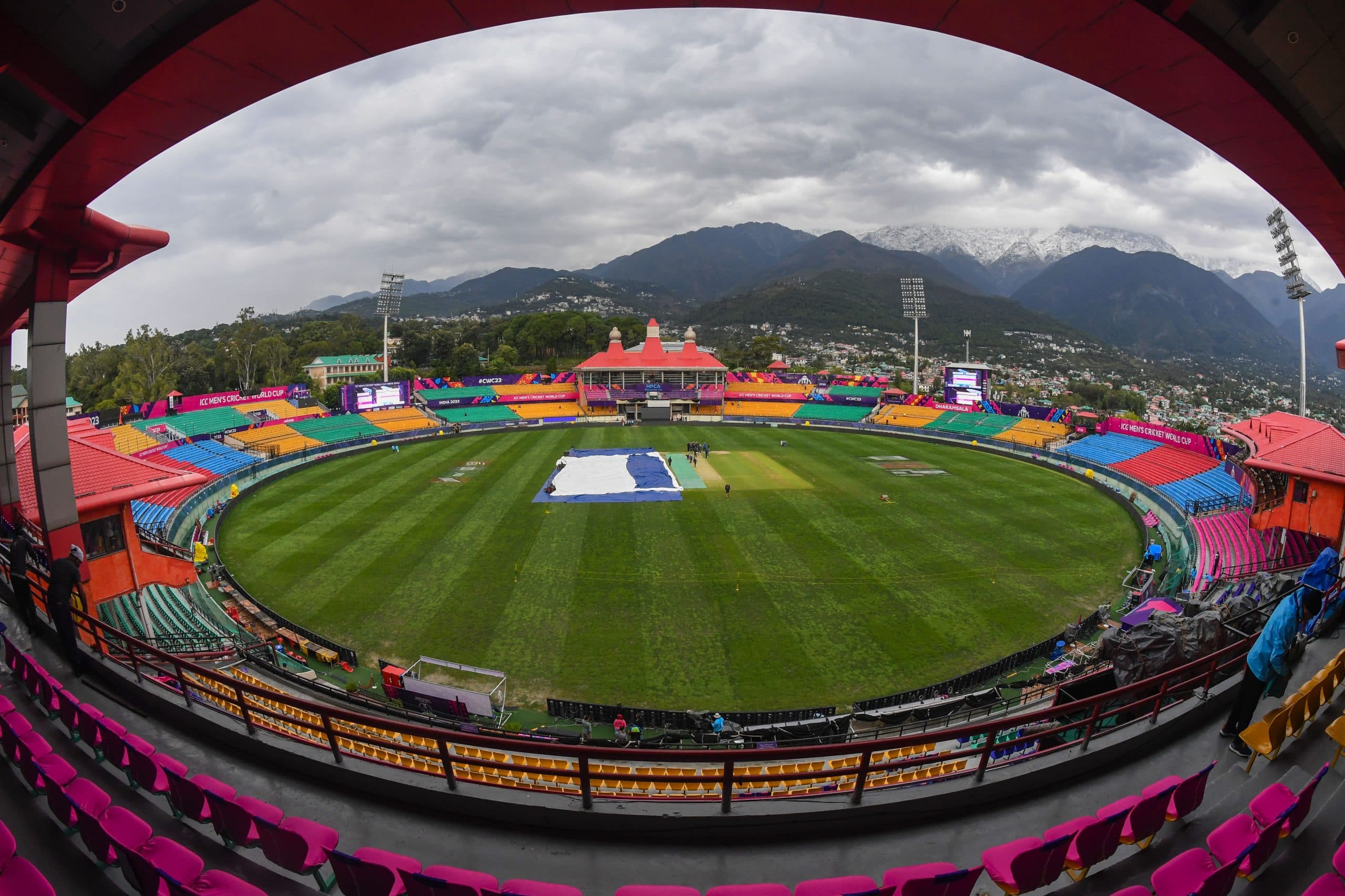 वर्ल्ड कप में इस स्टेडियम में लगे हैं सबसे ज्यादा शतक, देखें पूरी लिस्ट