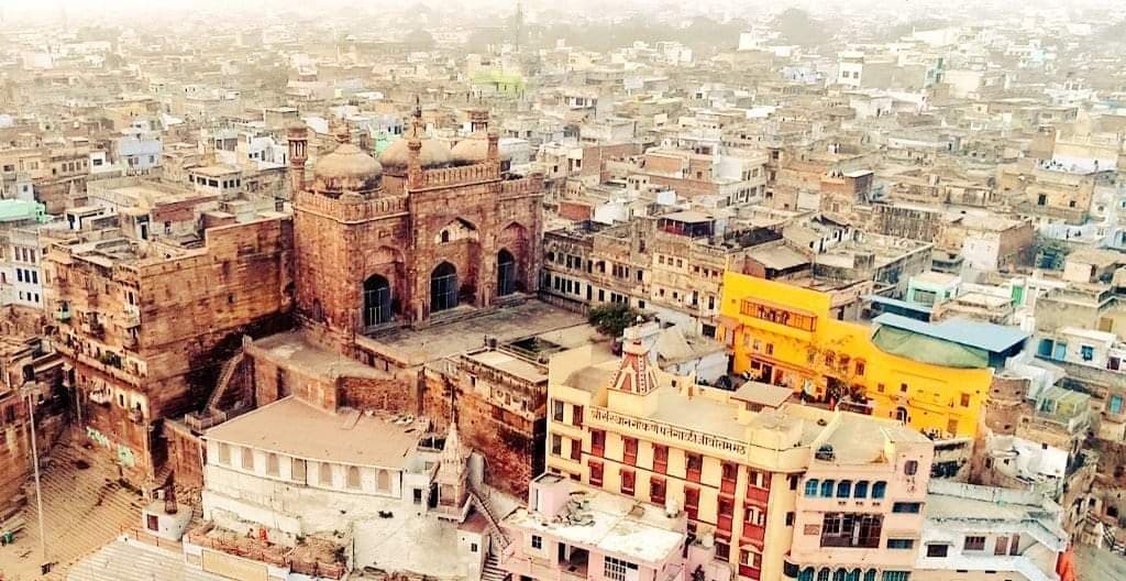 Varanasi: ज्ञानवापी के बाद पंचगंगा घाट के धरहरा मस्जिद के लिए याच‍िका दाख‍िल, कहा-भगवान विष्‍णु का मंदिर