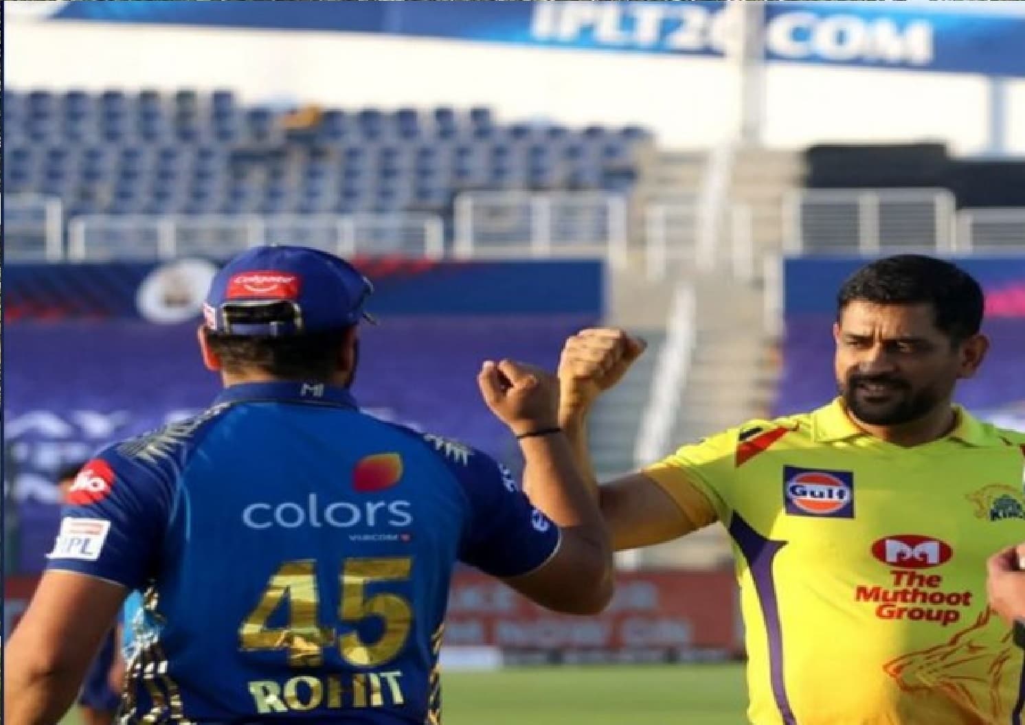 IPL 2021: मुंबई को धूल चटाने के लिए धौनी के धुरंधर तैयार, दुबई में ट्रेनिंग सेशन शुरू IPL 2021: मुंबई को धूल चटाने के लिए धौनी के धुरंधर तैयार, दुबई में ट्रेनिंग सेशन शुरू