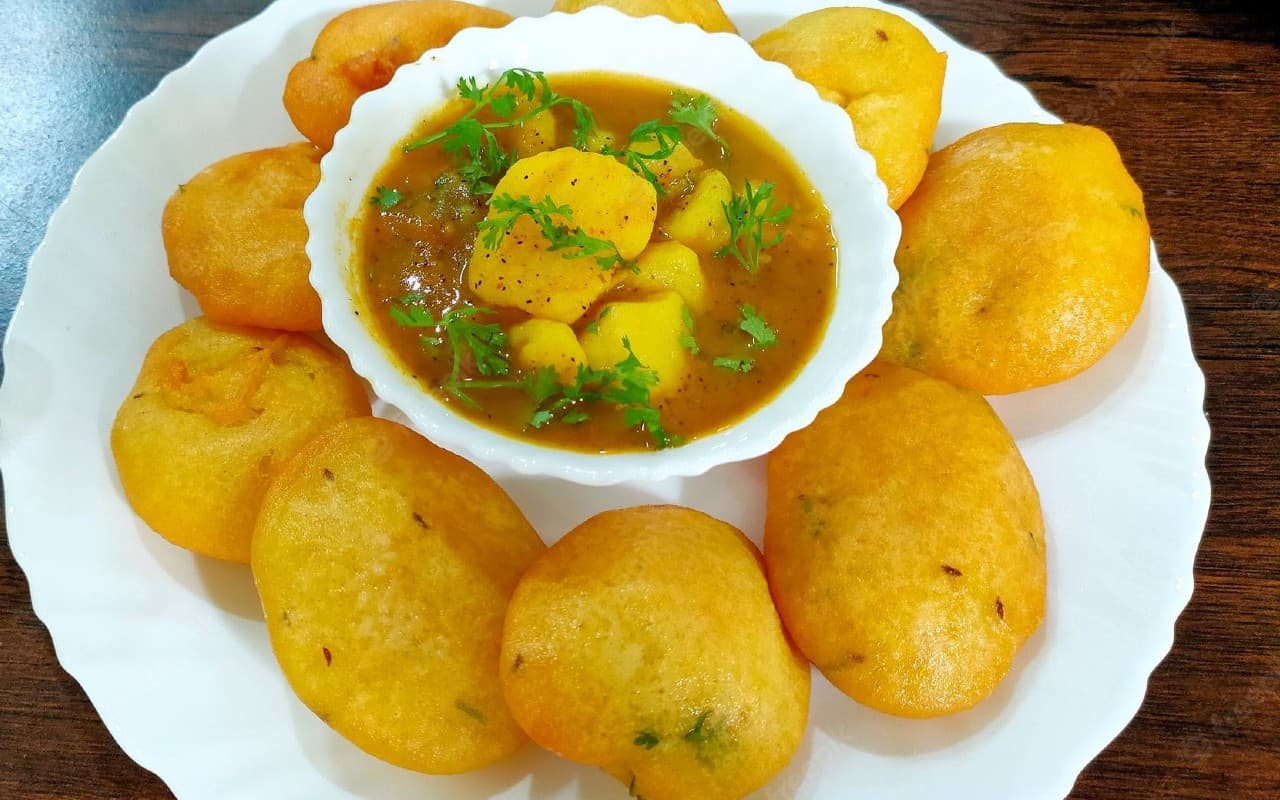 Dhuska Recipe: झारखंड का सबसे प्रसिद्ध नाश्ता है धुस्का, जानें बनाने की आसान विधि, वीडियो देखें