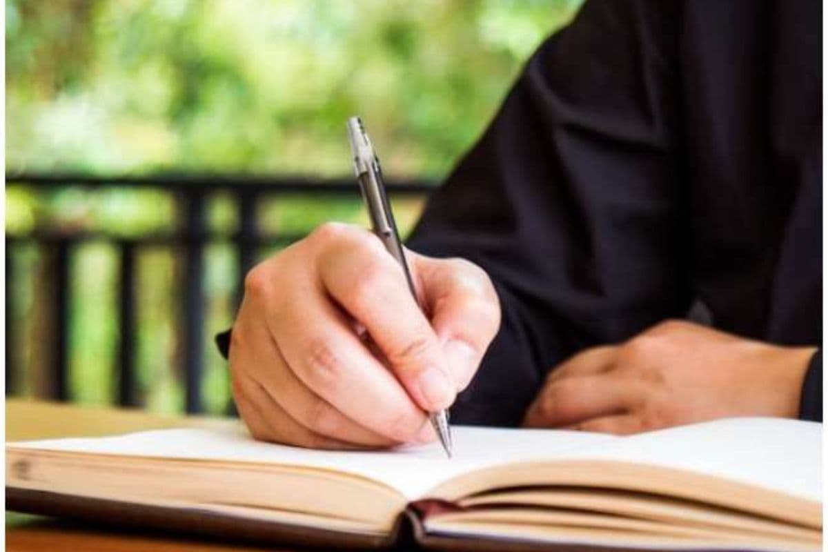 West Bengal : आखिर राशन वितरण भ्रष्टाचार मामले में मिली डायरी का क्या है राज, जानें बस एक क्लिक में...