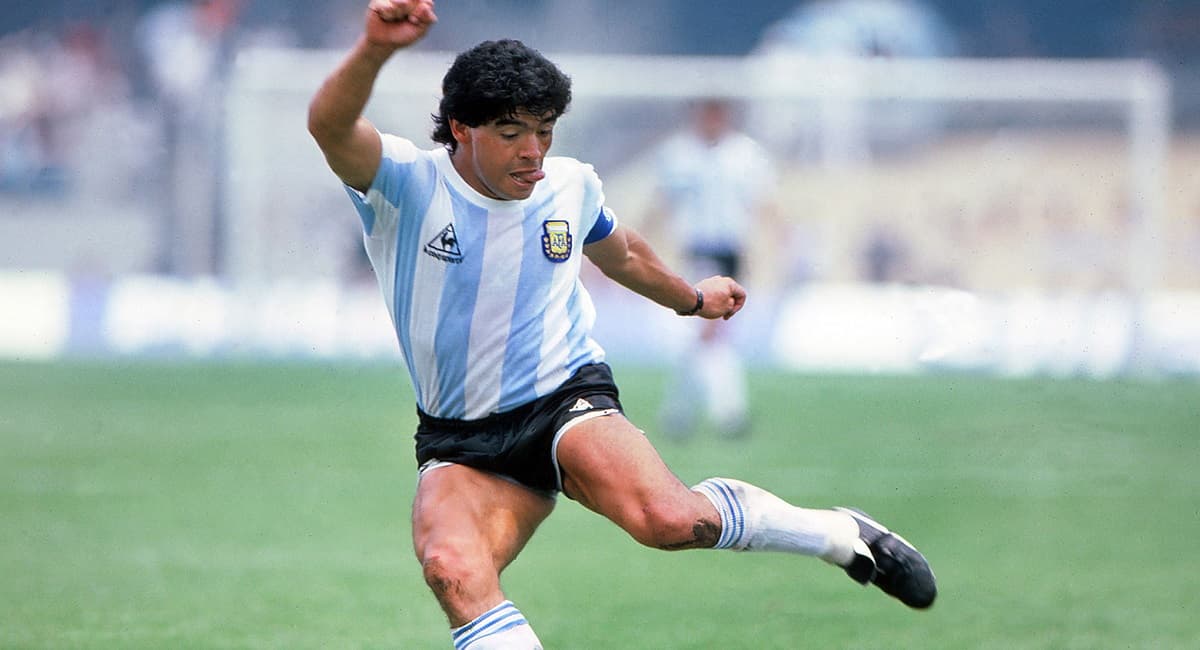 असाधारण खिलाड़ी थे पेले और माराडोना