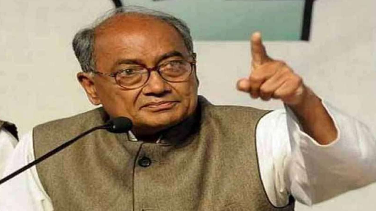 दिग्विजय सिंह का दावा, सावरकर ने कहा था- गोमांस खाने में कोई खराबी नहीं