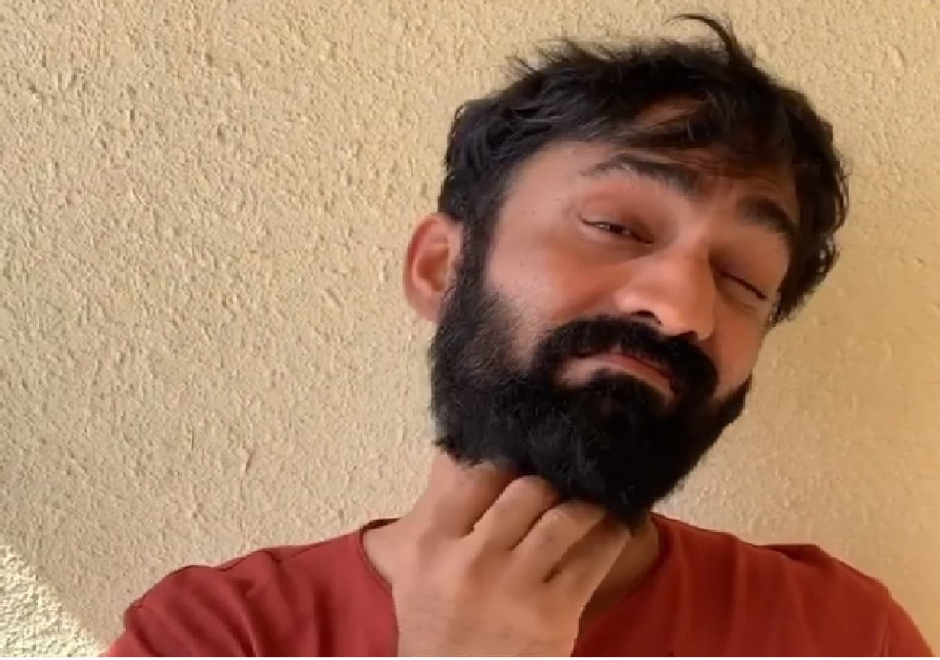 चेन्नई के खिलाफ मैच से पहले दिनेश कार्तिक ने बदला अपना लुक, पोलार्ड को किया चैलेंज