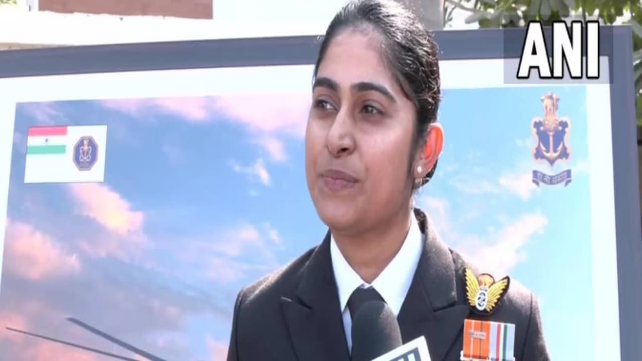 गणतंत्र दिवस परेड में दिखेगी नौसेना की महिला शक्ति, जानिए कौन है दिशा अमृत जो करेंगी नेवी की टुकड़ी का नेतृत्व