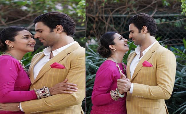 पति की बांहों में खोई नजर आईं Divyanka Tripathi, कहा आज फिर तुम पे प्यार आया है...