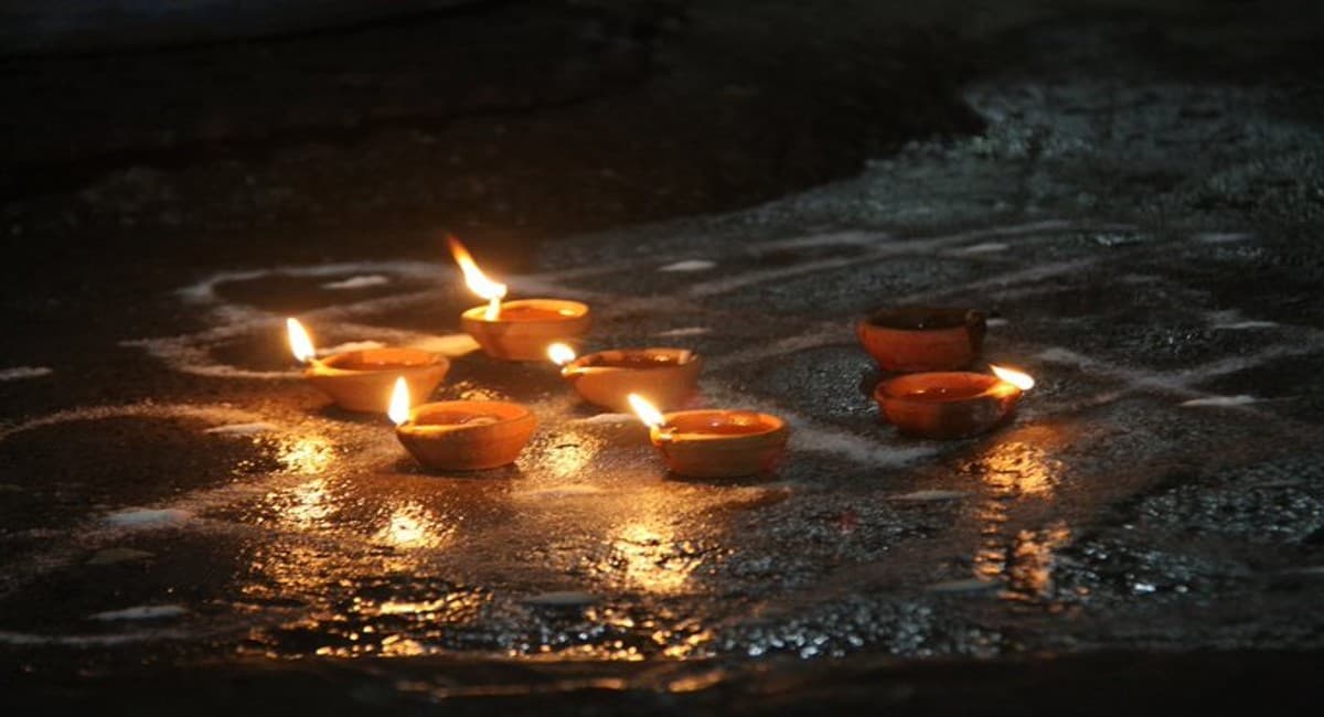 CAIT का दावा : इस साल की दिवाली में चीन को लगा 50 हजार करोड़ का झटका, स्वदेशी वस्तुओं का हुआ खूब इस्तेमाल
