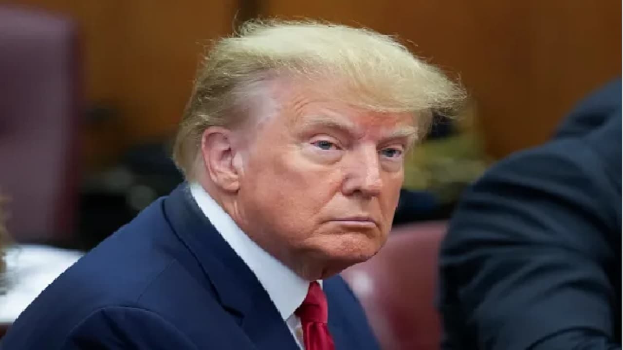Donald Trump: ट्रंप की जान पर फिर से संकट, विमान में आई तकनीकी खराबी, करानी पड़ी इमरजेंसी लैंडिंग