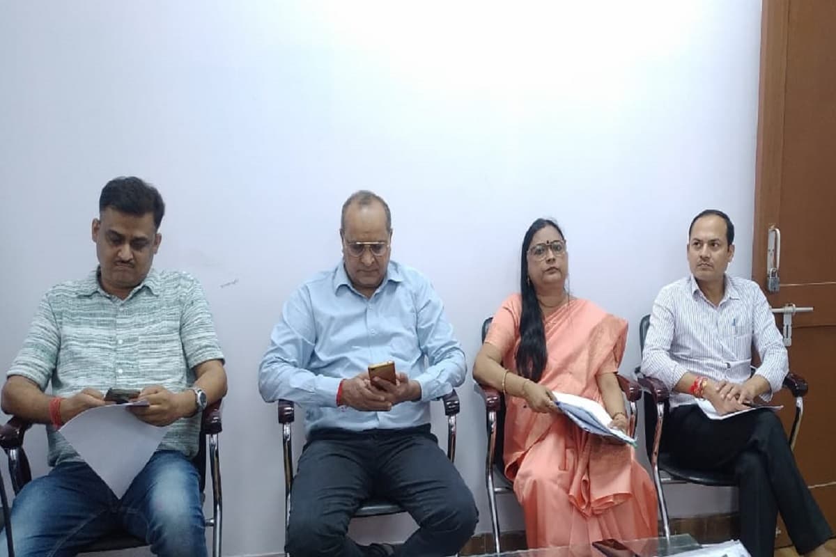 स्वराज-भारत के स्वतंत्रता संग्राम की समग्र गाथा का Doordarshan पर कब से हो रहा प्रसारण, ये है डिटेल्स स्वराज-भारत के स्वतंत्रता संग्राम की समग्र गाथा का Doordarshan पर कब से हो रहा प्रसारण, ये है डिटेल्स