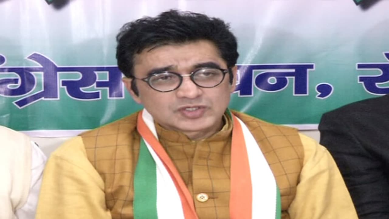 राज्यपाल रघुवर दास पर लगा बड़ा आरोप, कांग्रेस प्रत्याशी ने निर्वाचन आयोग से की शिकायत
