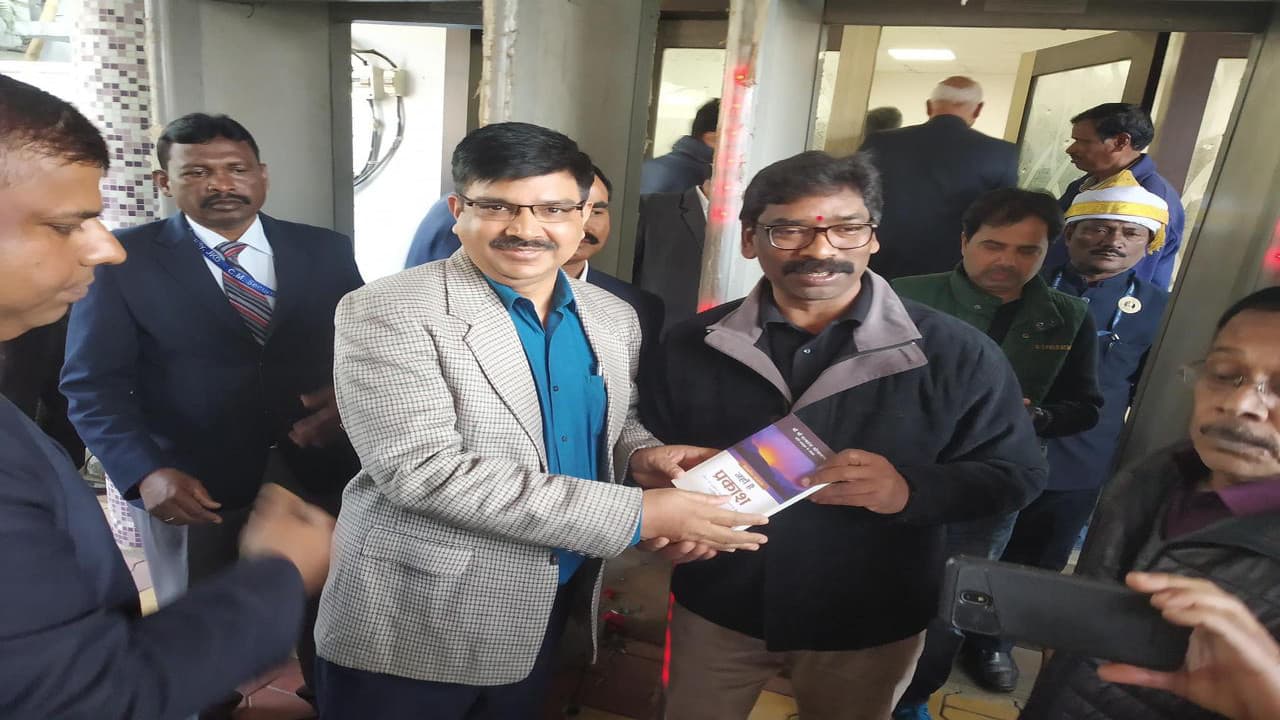 फिजियोथेरेपी के जरिये जल्द रिकवर होते हैं कोरोना संक्रमित, जानें कैसे करें एक्सरसाइज