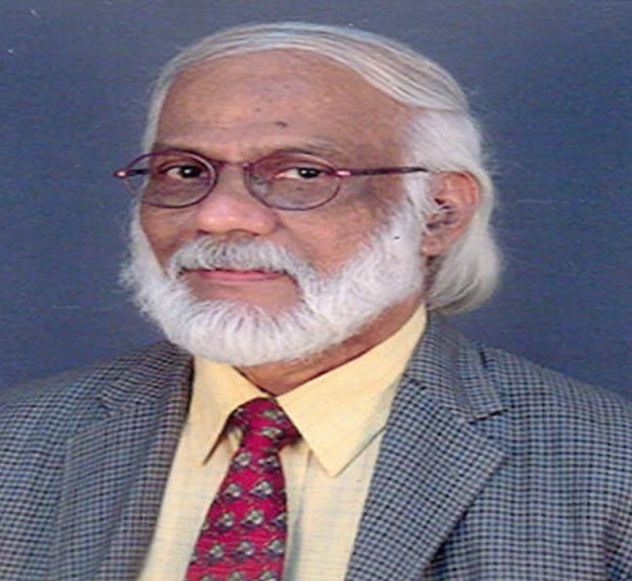 IISc के पूर्व निदेशक डॉ जी पद्मनाभन ने कहा - वायरस के खिलाफ रक्षा कवच बनाने में वैक्सीन ही कारगर