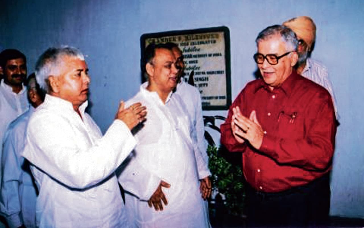 Dr JJ Irani के कहने पर RJD सुप्रीमो लालू यादव ने डॉ अजय को पूर्वी सिंहभूम का एसपी किया था नियुक्त Dr JJ Irani के कहने पर RJD सुप्रीमो लालू यादव ने डॉ अजय को पूर्वी सिंहभूम का एसपी किया था नियुक्त