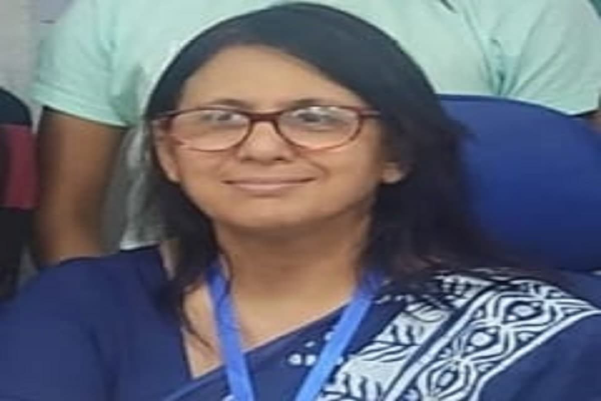 Jharkhand News : RINPAS की प्रभारी निदेशक डॉ जयती सिमलई के खिलाफ FIR दर्ज, पढ़िए क्या है पूरा मामला Jharkhand News : RINPAS की प्रभारी निदेशक डॉ जयती सिमलई के खिलाफ FIR दर्ज, पढ़िए क्या है पूरा मामला