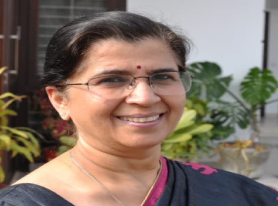 गर्भवती महिलाएं भी लगवा सकती हैं कोरोना का टीका, महिला-पुरुषों की फर्टिलिटी पर नहीं पड़ता कोई प्रभाव? जानिए क्या कहती हैं एक्सपर्ट