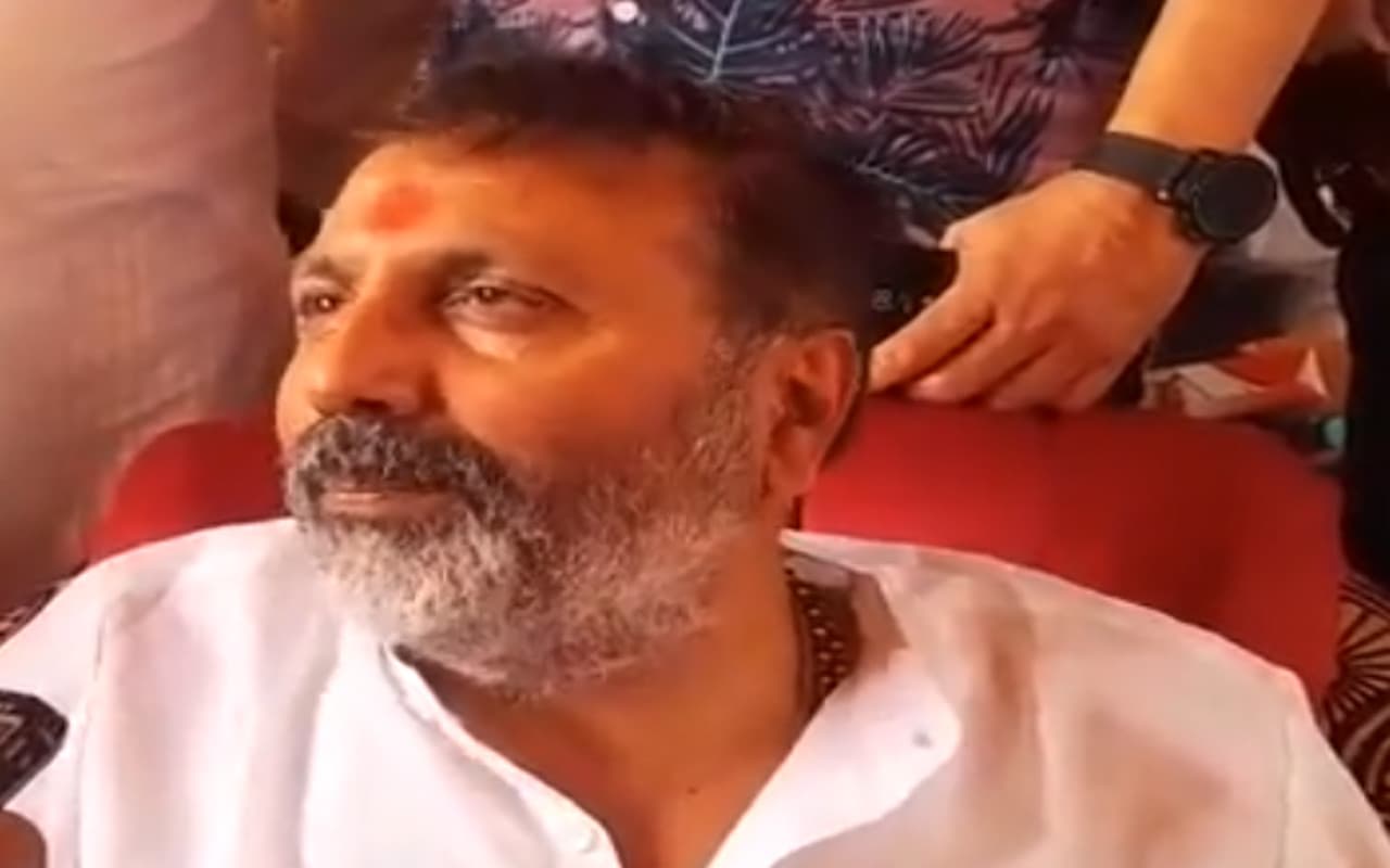 बाबा मंदिर आने वाले श्रद्धालुओं की सुविधा में न हो राजनीति, क्यू कॉम्प्लेक्स निर्माण में सरकार से मदद की मांग