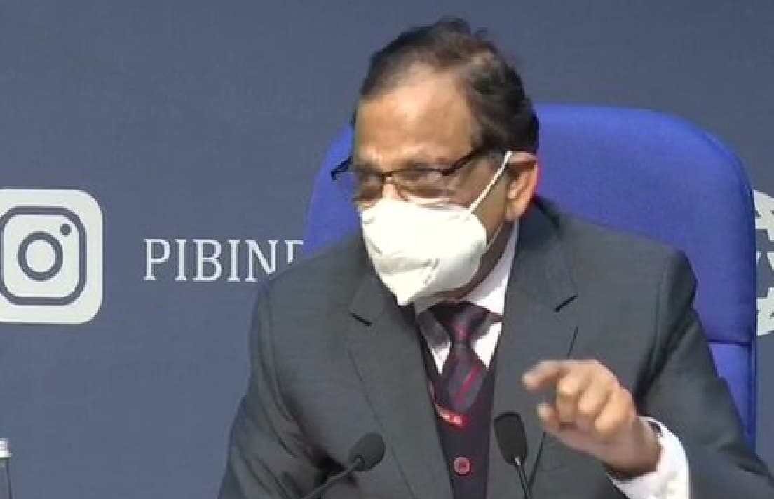 Corona Vaccination Update : कोरोना वैक्सीन लेने के बाद इतने लोग हुए अस्पताल में भर्ती, कुछ में दिखा प्रतिकूल असर