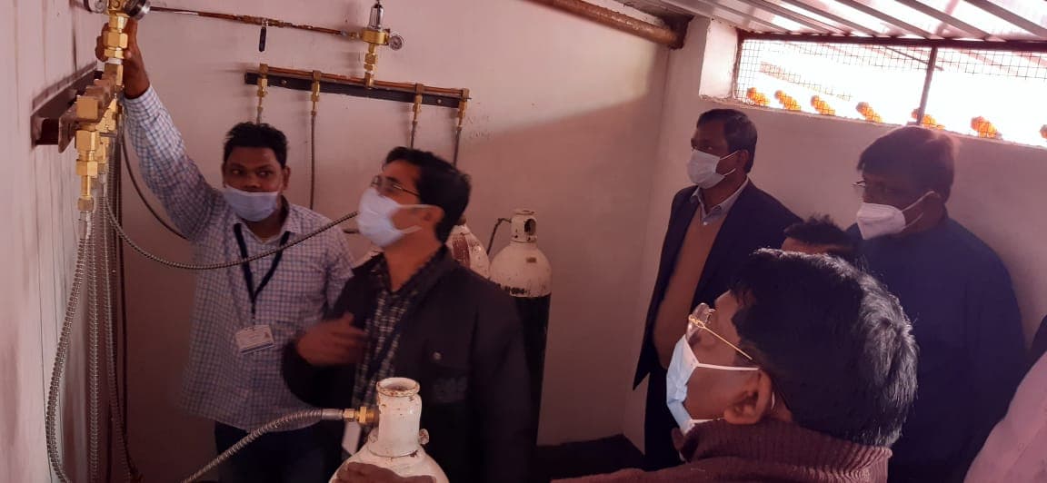 PSA ऑक्सीजन प्लांट का हुआ ड्राई रन, मंत्री डॉ रामेश्वर उरांव बोले-कोरोना की रोकथाम को लेकर सरकार है गंभीर