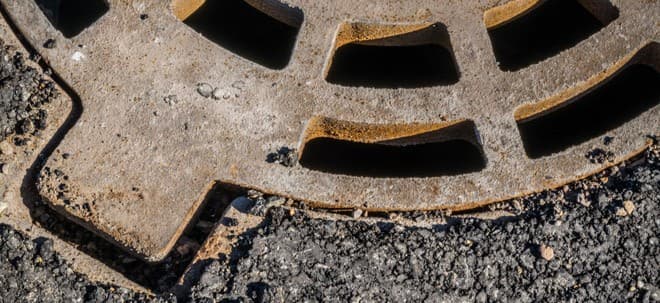 नाली निर्माण कार्य रोकने का आदेश