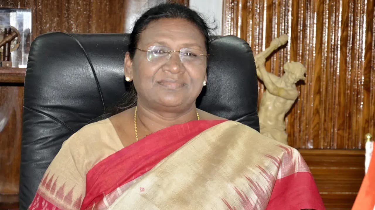 द्रौपदी मुर्मू के समर्थन में आई शिवसेना, अब तक इन पार्टियों का मिला साथ, जानें किसका पलड़ा भारी