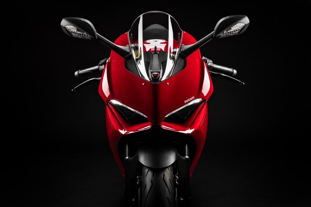 Ducati Panigale V2 की शुरू हुई बुकिंग, जानें कितने रुपये में बुक कर सकते हैं यह बाइक