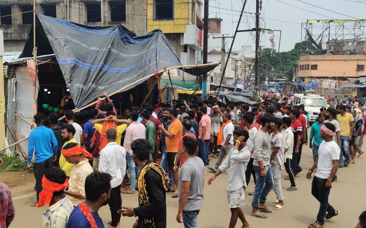 Jharkhand: दुमका हत्याकांड मामले की जांच से हटाये गये एसडीपीओ नुरू मुस्तफा Jharkhand: दुमका हत्याकांड मामले की जांच से हटाये गये एसडीपीओ नुरू मुस्तफा