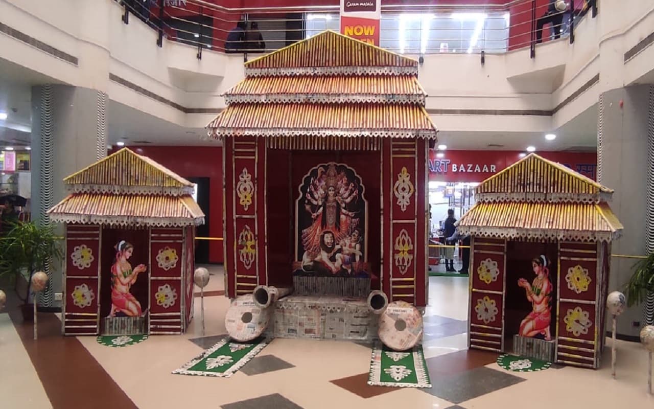 Durga Puja 2022: झारखंड के देवघर में प्रभात खबर अखबार से बना है अनोखा दुर्गा पूजा मंडप, देखते रह जायेंगे