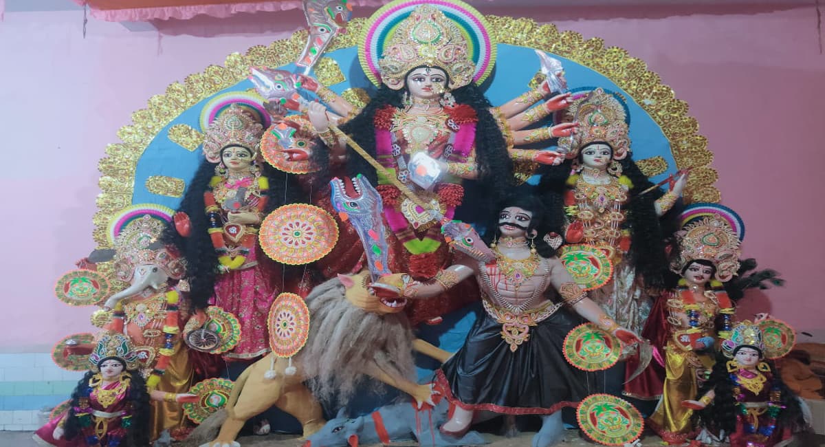 Durga Puja 2021: कोडरमा के कुछ क्षेत्रों में पूजा पंडालों के खुले पट, मां ने दिये दर्शन,बाकी सप्तमी को खुलेंगे