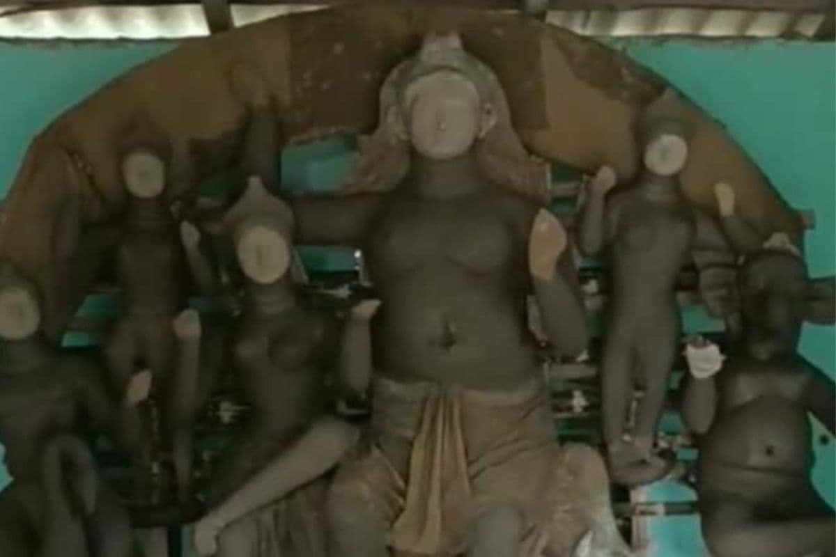 Durga puja 2023 : कालना में पांच सौ वर्षों से  दो भुजाओं के साथ मां दुर्गा पूजी जाती है बेने मां के रूप में