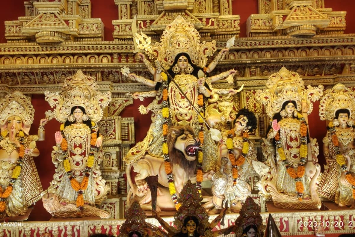 झारखंड: रांची में मां दुर्गे के दरबार की सजावट पर 50 करोड़ से अधिक खर्च, 450 से अधिक स्थानों पर दुर्गोत्सव