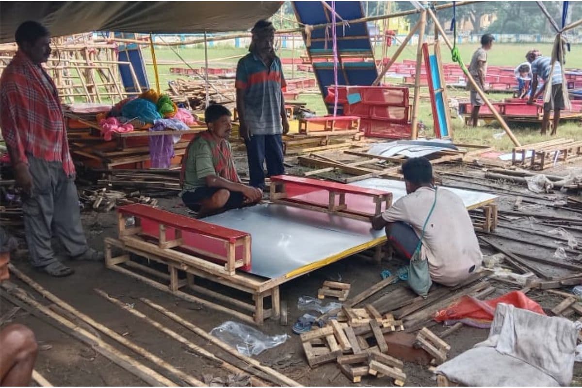 Photos : मलेशिया के ट्विन टावर की झलक दिखेगी आसनसोल के पूजा पंडाल में