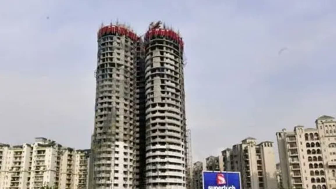 Uttar Pradesh: नोएडा के Twin Tower में ब्लास्ट की तैयारी पूरी, 9 सकेंड में जमींदोज होगी 40 मंजिला इमारत