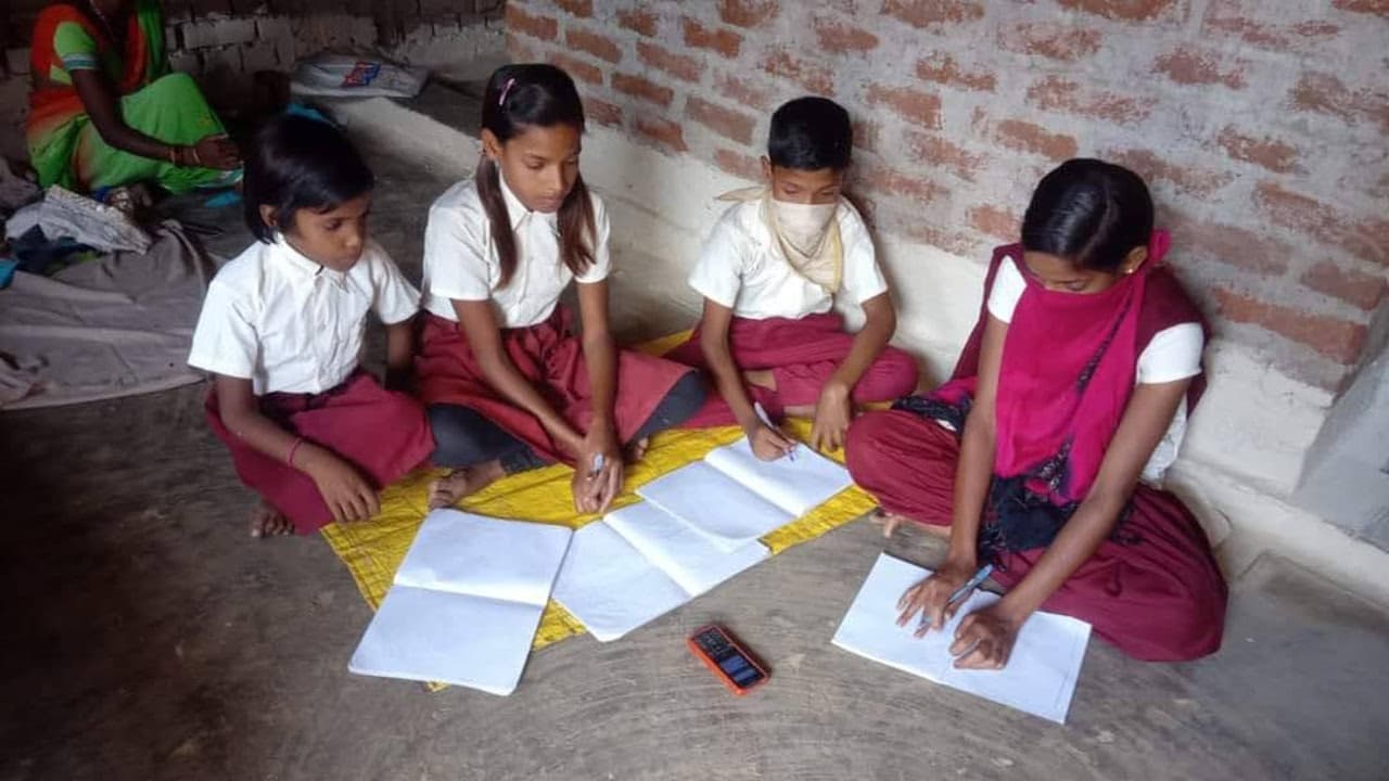 Bihar news: बेतिया के छात्र UP के विद्यालयों में करा रहे नामांकन, जानें क्या है मामला