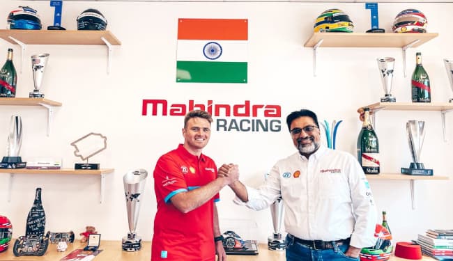 महिंद्रा रेसिंग ने की 2022 फॉर्मूला ई सीजन के लिए ड्राइवरों की लाइन-अप की घोषणा