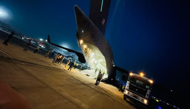 कोरोना महामारी से निबटने को लेकर कई ऑपरेशंस चला रही भारतीय वायुसेना, ...जानें कैसे कर रही मदद?