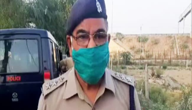 बागपत में कार के अंदर खेल रहे चार बच्चों की दम घुटने से मौत, ऑटो लॉक होने से हुआ हादसा