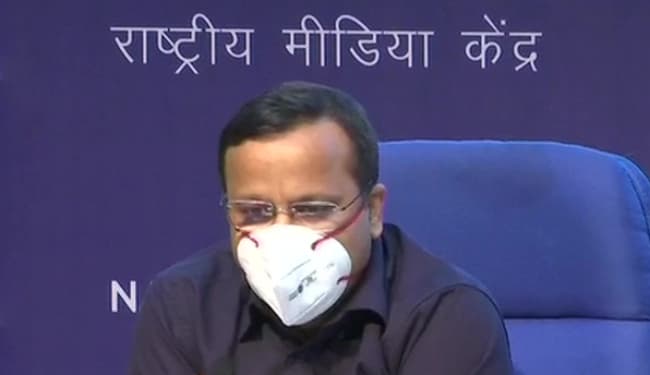 बड़ी राहत : देश में घट रही कोरोना की रफ्तार, अब केवल आठ राज्यों से आ रहे कोरोना के 1 लाख से अधिक सक्रिय मामले