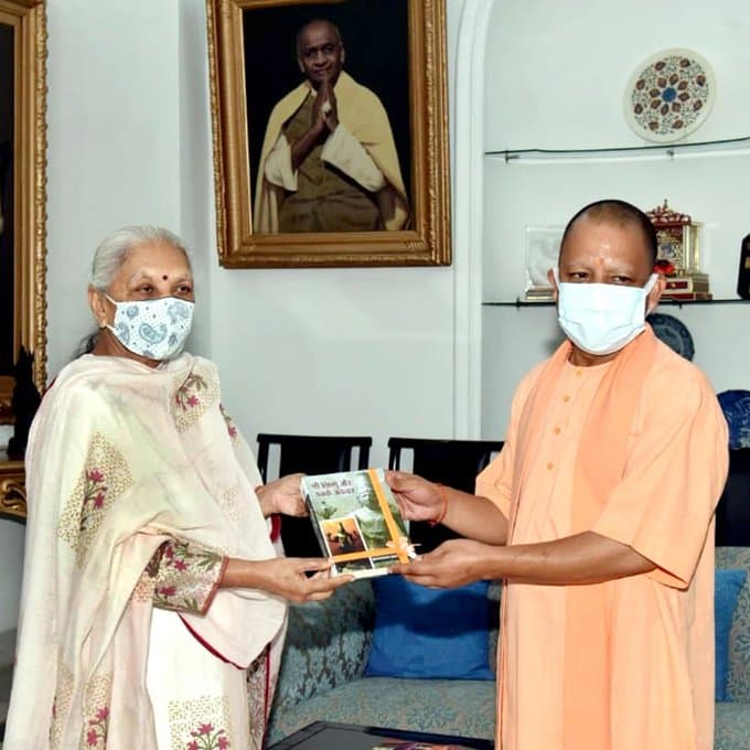 Yogi Cabinet Reshuffle : UP चुनाव के पहले हलचल हुई तेज! योगी सरकार के कई मंत्रियों पर गिरेगी गाज ? पीएम मोदी के करीबी देंगे आदित्यनाथ का साथ