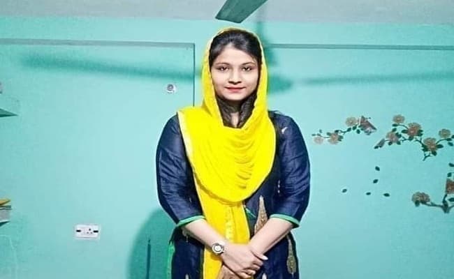BPSC से पहली मुस्लिम महिला डीएसपी बनी रजिया, पिता की मृत्यु के बाद भी नहीं टूटा हौसला
