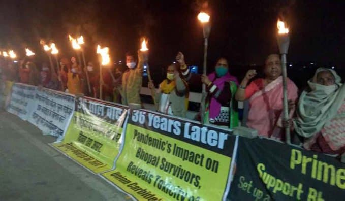 Coronavirus in Madhya pradesh: Bhopal Gas Tragedy  के कितने पीड़ितों की कोरोना से मौत? शिवराज सरकार के मुकाबले NGO के आंकड़ें दोगुना