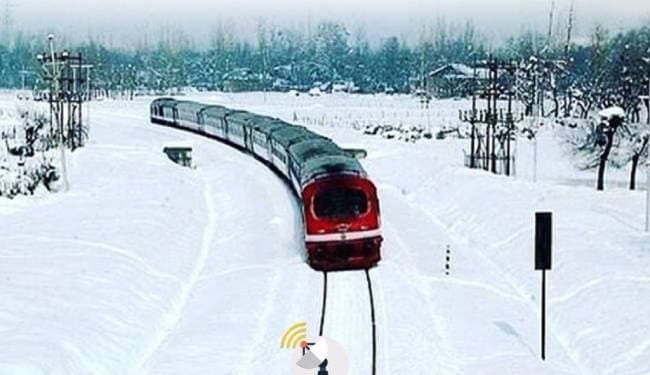 भारतीय रेल के वाईफाई नेटवर्क से जुड़े श्रीनगर समेत कश्मीर घाटी के सभी 15 रेलवे स्टेशन : पीयूष गोयल
