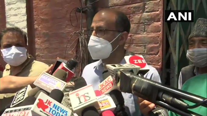 पीएम की सर्वदलीय बैठक में फारुक अब्दुल्ला शामिल होंगे या नहीं फैसला परसों, महबूबा पहले ही कर चुकी हैं इनकार...