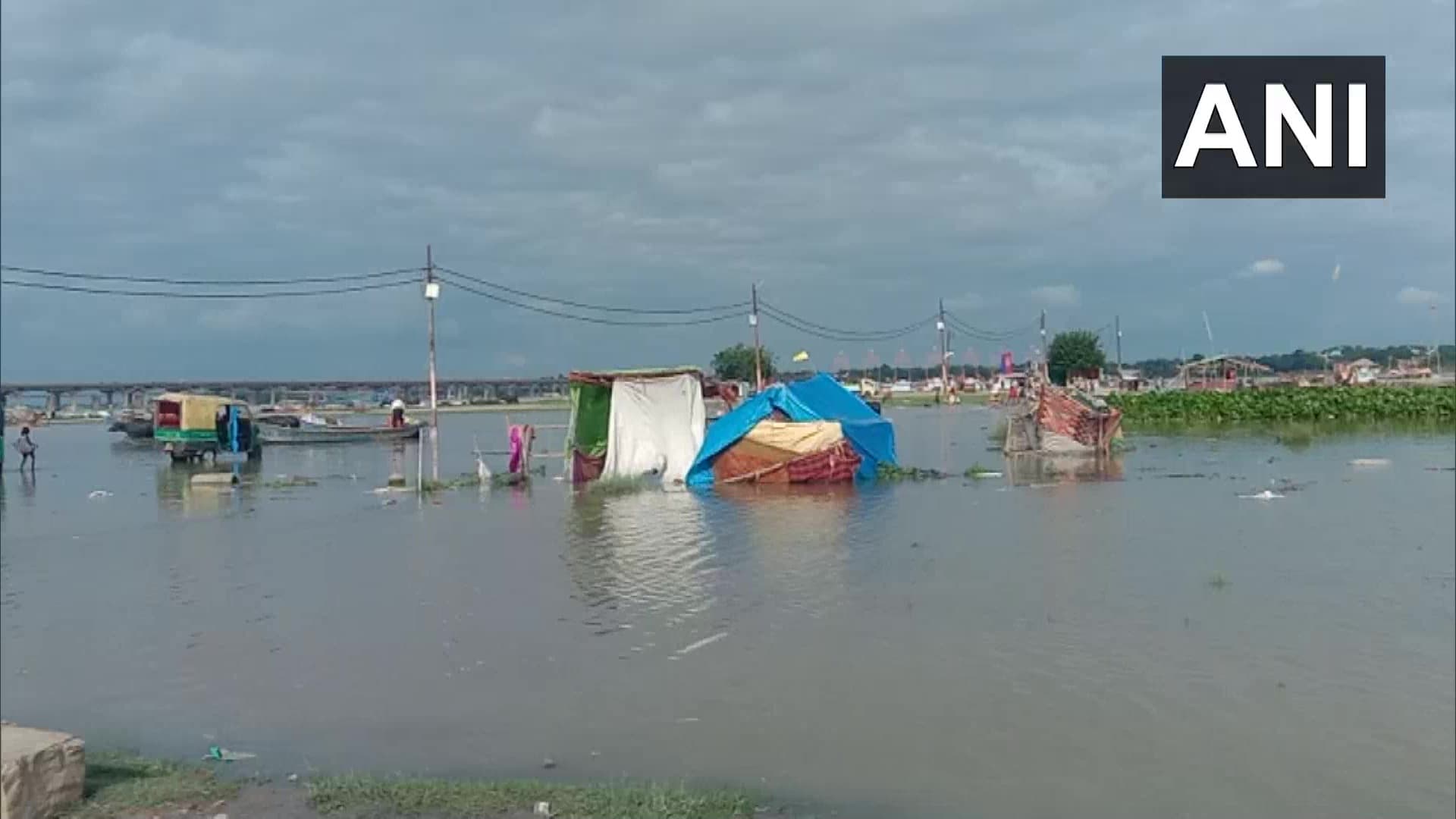UP Weather Forecast : अगले 24 घंटे में यूपी में होगी भारी बारिश, मौसम विभाग ने इन जिलों के लिए जारी किया अलर्ट