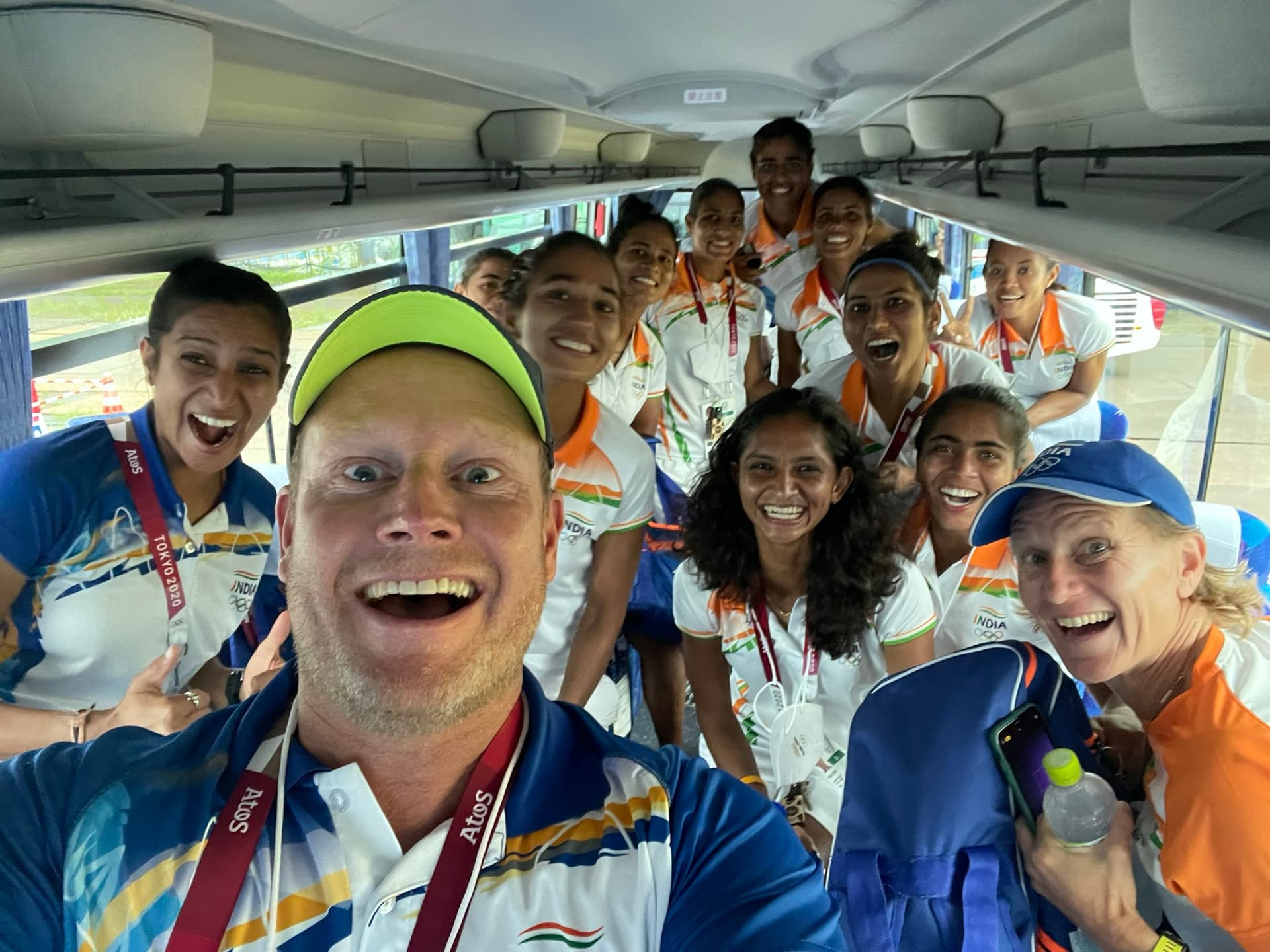 Tokyo Olympics 2020: महिला हॉकी टीम की जीत पर फैंस को याद आए ‘चक दे इंडिया’ के शाहरुख खान, जानें क्यों…