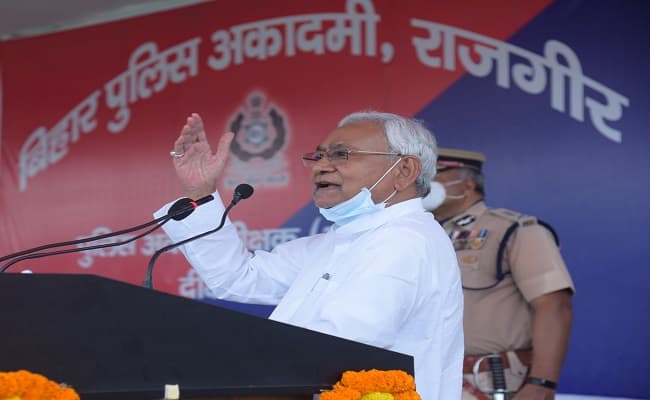 Bihar Police Vacancy: बिहार में 60 हजार पुलिसकर्मियों की होगी बहाली, सीएम नीतीश कुमार ने की घोषणा
