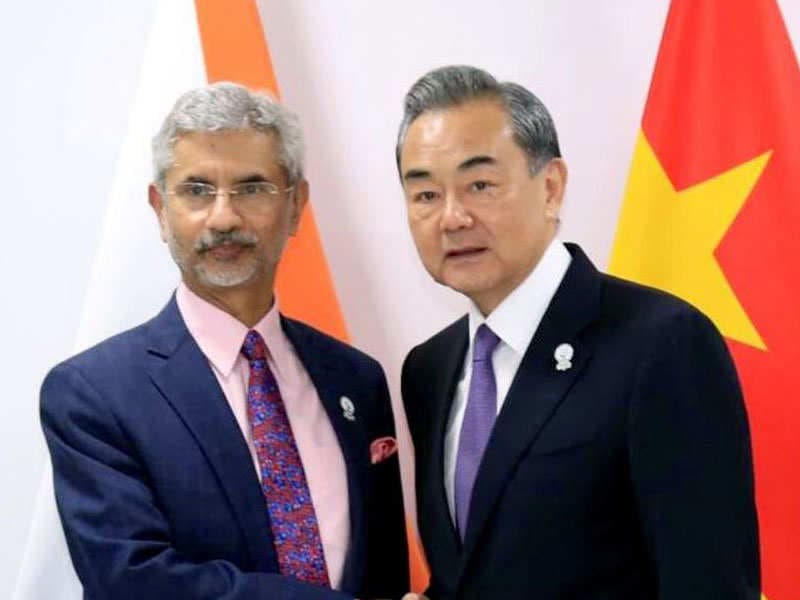 Coronavirus को चीनी वायरस कहने पर अब भारत से उलझा चीन, जानिए क्या कहा...